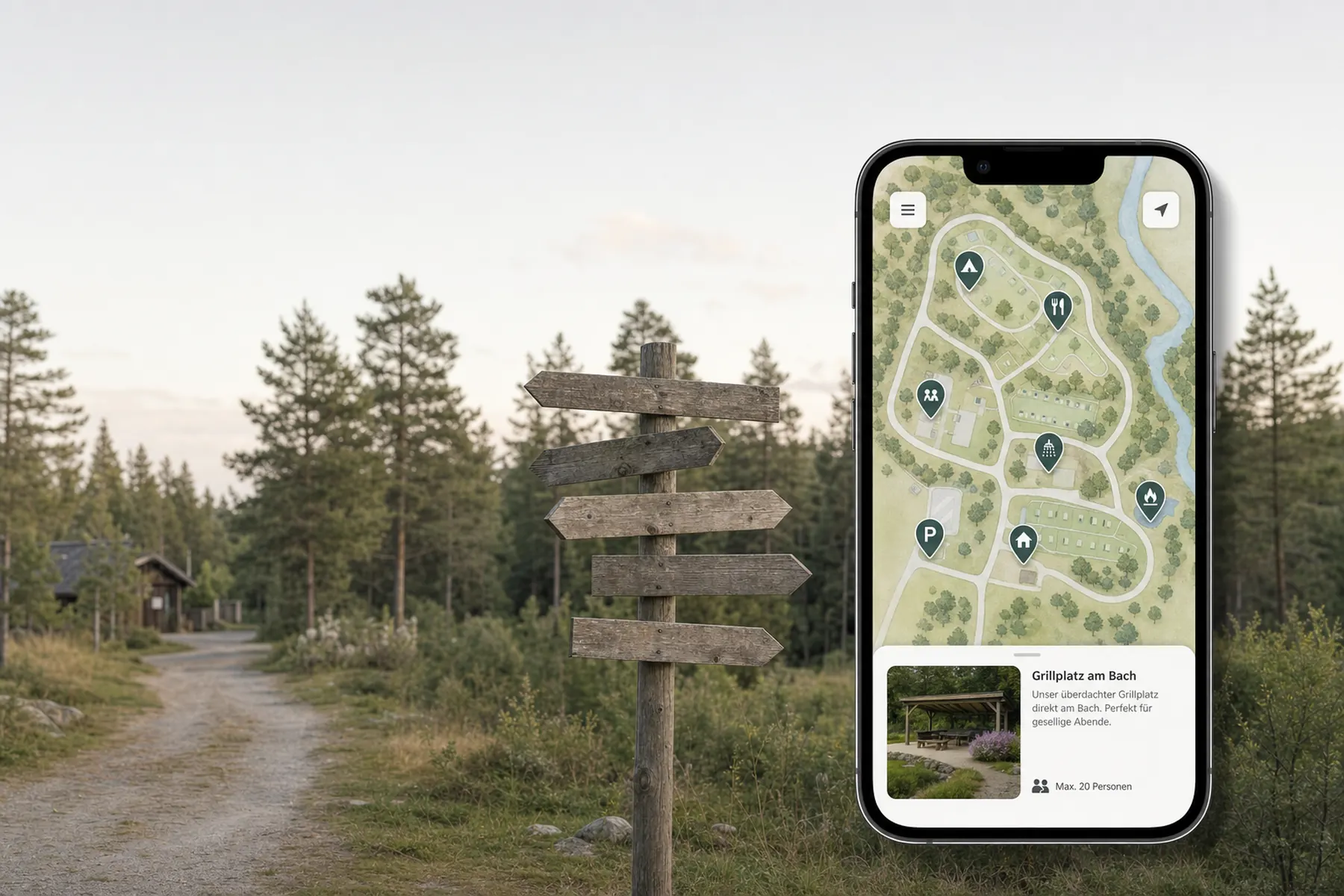 Hölzerner Wegweiser am Campingplatz, in der GuestNex-App ist der digitale Lageplan mit POI-Markern sichtbar